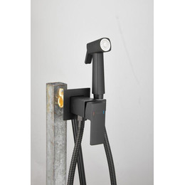 Набор для гигиенического душа Belz B55805-7 (со скрытой частью) чёрный матовый фото 