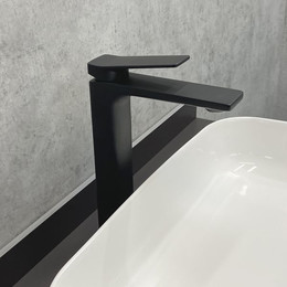 Смеситель для раковины высокий Comforty FC071B-CMT, черный матовый, Цвет производителя: чёрный матовый фото 