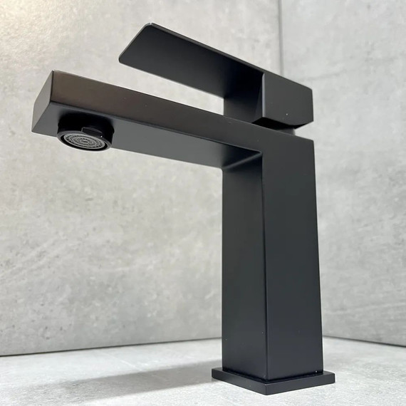 Душевой комплект Haiba: Душевая стойка HB23803-7 + смеситель для раковины HB10803-7, цвет чёрный - 2 Душевой комплект Haiba: Душевая стойка HB23803-7 + смеситель для раковины HB10803-7, цвет чёрный фото 2