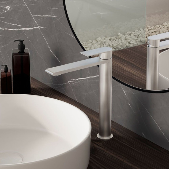 Смеситель для раковины высокий Vincea Vogue (SS) VBF-2VS2BN, сатин фото 2