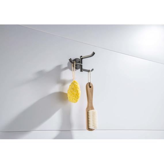 Тройной крючок Aquatek Бетта AQ4632BGM, цвет чёрный хром шлифованный фото 6