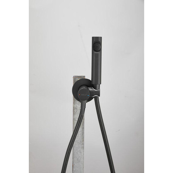 Набор для гигиенического душа Belz B55804-7 (со скрытой частью) чёрный матовый - 2 Набор для гигиенического душа Belz B55804-7 (со скрытой частью) чёрный матовый фото 2