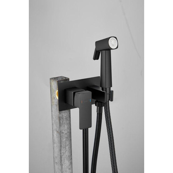 Набор для гигиенического душа Belz B55808-7 (со скрытой частью) чёрный матовый -  Набор для гигиенического душа Belz B55808-7 (со скрытой частью) чёрный матовый фото