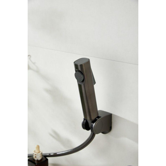 Смеситель для раковины с лейкой для биде Belz B12713-3, оружейная сталь фото 34