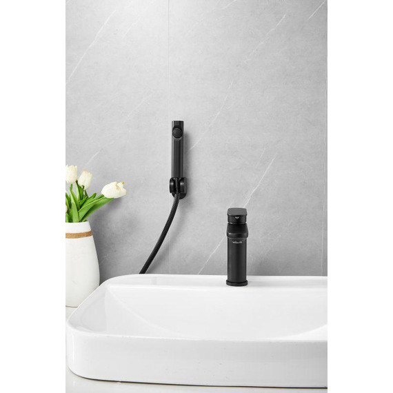 Смеситель для раковины с лейкой для биде Belz B12713-7, чёрный фото 20