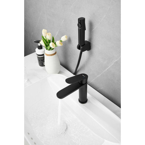 Смеситель для раковины с лейкой для биде Belz B12713-7, чёрный фото 5