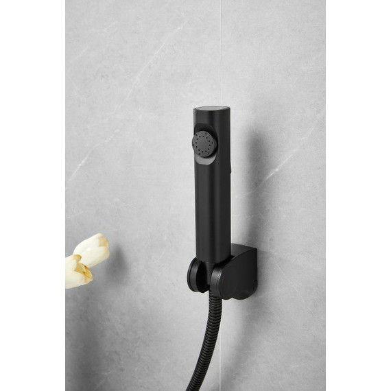 Смеситель для раковины с лейкой для биде Belz B12713-7, чёрный фото 39