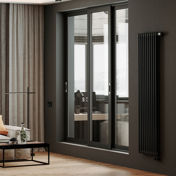 Вертикальный радиатор Royal Thermo Insignia VC2180 650x1800 мм (14 секций) чёрный фото 5