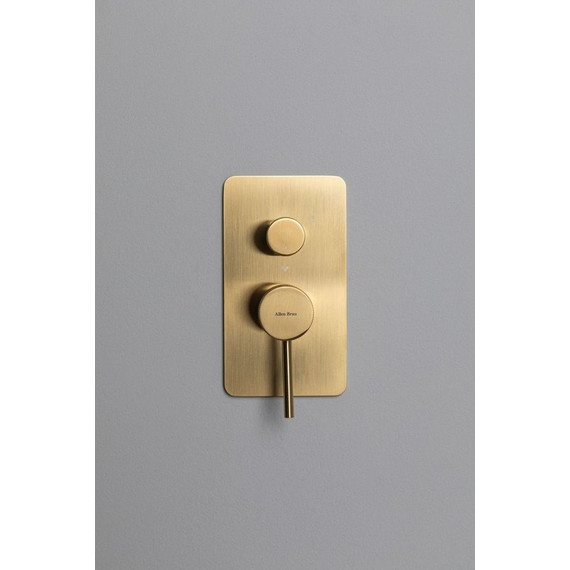 Смеситель для ванны Allen Brau Priority 5.31A11-GB (со скрытой частью) золото фото 4