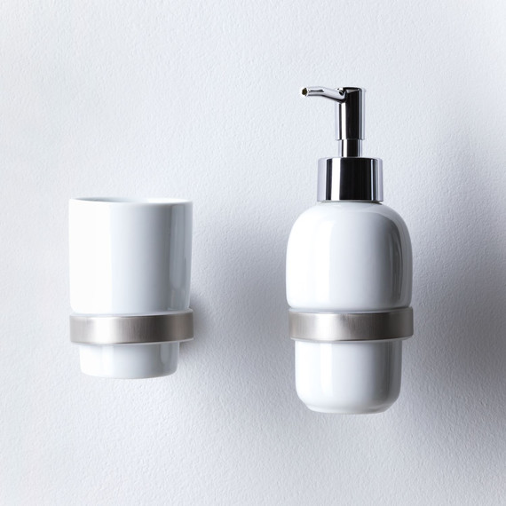 Дозатор для жидкого мыла Allen Brau Priority 6.31006-BN, цвет белый/никель браш фото 3