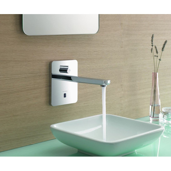 Смеситель для раковины настенный электронный Kludi Zenta 240 мм 3840005 фото 4