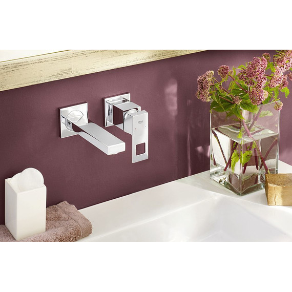 Смеситель для раковины настенный Grohe Eurocube 23447000 фото 3
