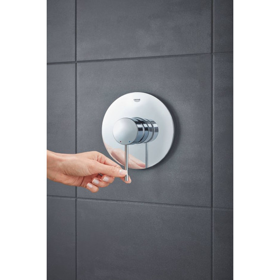 Смеситель для душа Grohe Essence New 24057001 фото 4