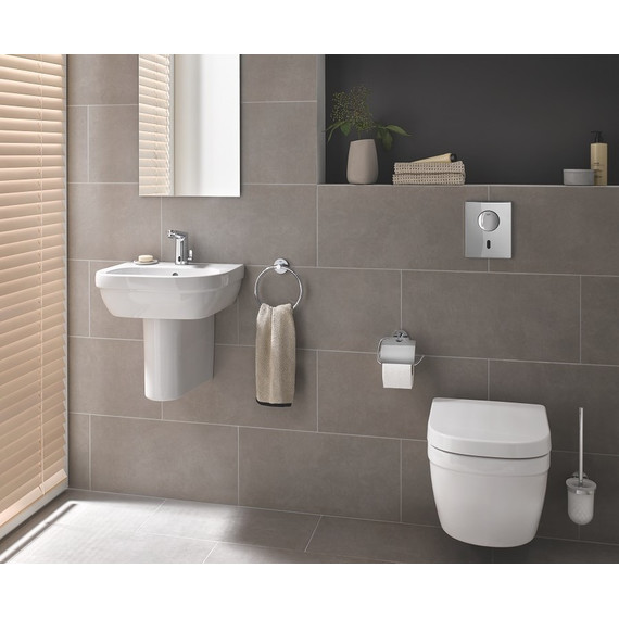 Унитаз подвесной безободковый Grohe Euro Ceramic 39206000 - 4 Унитаз подвесной безободковый Grohe Euro Ceramic 39206000 фото 4