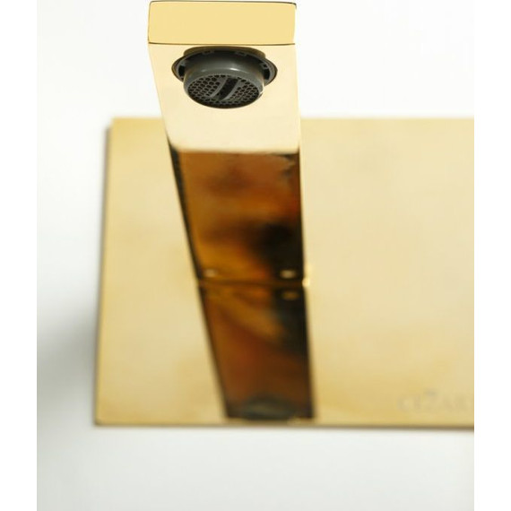 Смеситель для раковины настенный Cezares UNIKA-BLI1-03/24, золото, Цвет производителя: золото фото 3