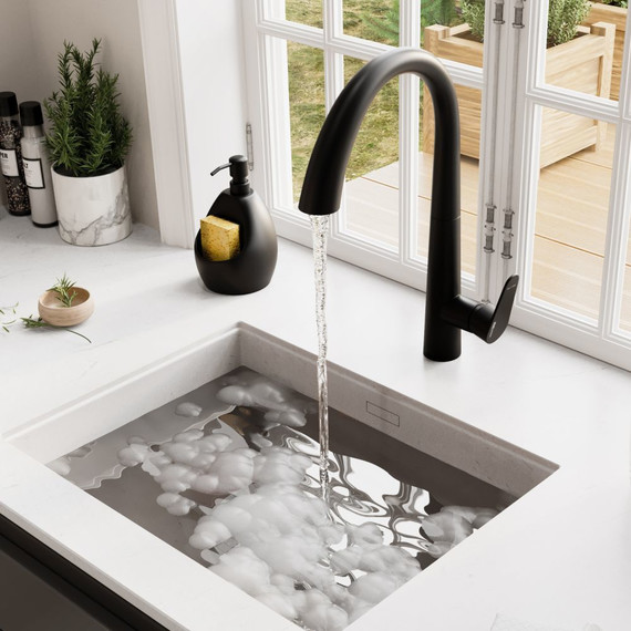 Смеситель для кухни WasserKraft A8667, черный фото 2