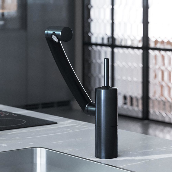 Cмеситель для кухни Damixa Arc 290007364, чёрный, Цвет производителя: чёрный - 3 Cмеситель для кухни Damixa Arc 290007364, чёрный, Цвет производителя: чёрный фото 3