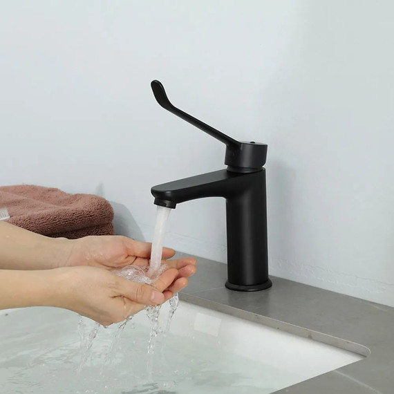 Смеситель для раковины с локтевой (хирургической) ручкой Gappo G1021-6, черный, Цвет производителя: чёрный фото 10